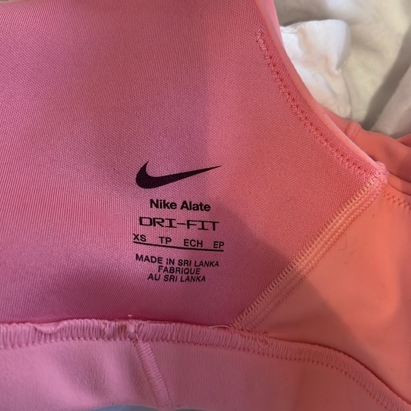 Nike sports bra - Picture 5 of 5
